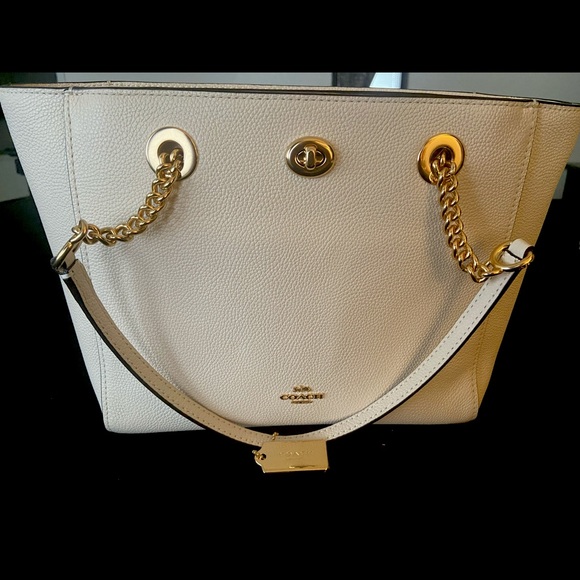 Coach Handbags - Coach Tote Leather